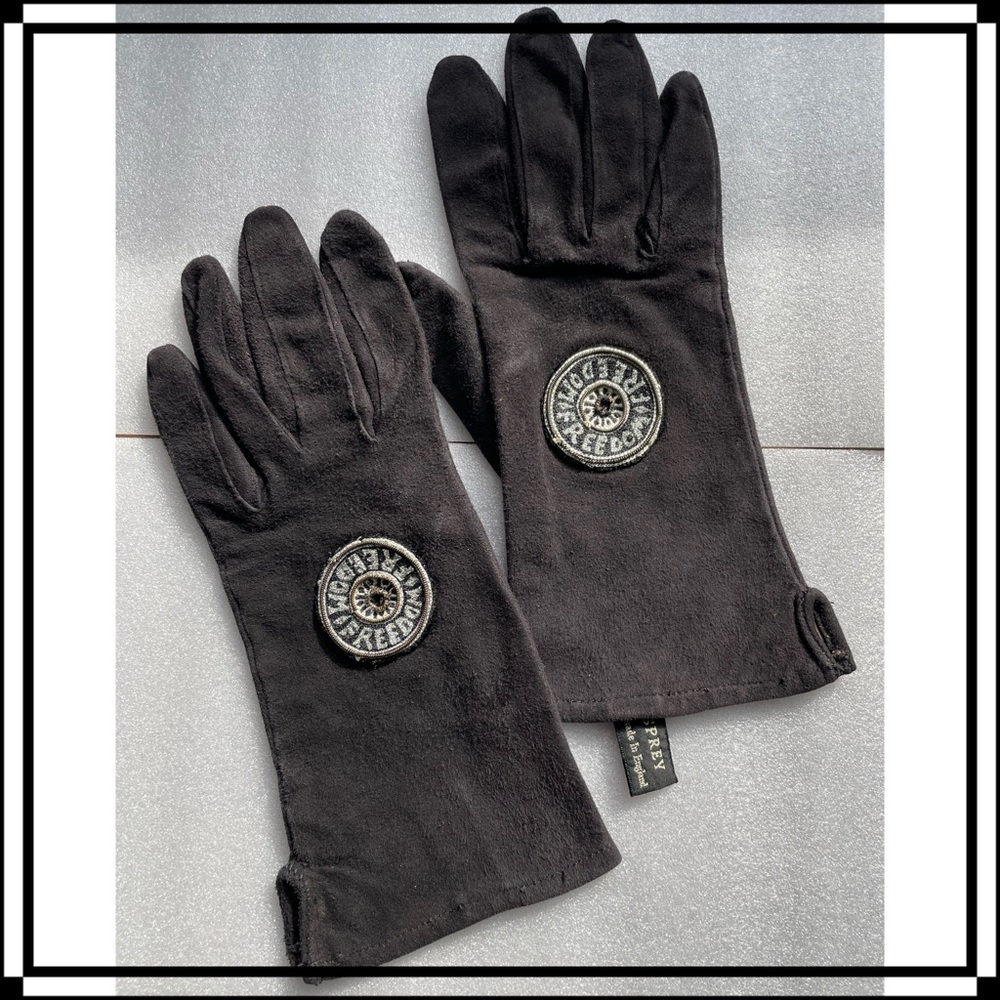 Vintage Osprey England Suede Gloves w embroidered FREEDOM patch.